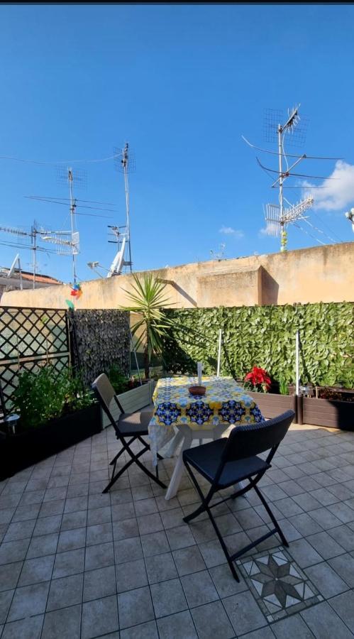 Terrazza Del Santo 2,0 - La Terrazza Nel Cuore Di Napoli Exterior photo